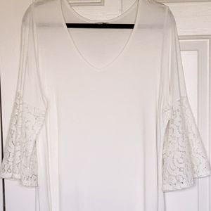 Plus Sz White Top with Lace Sleeves